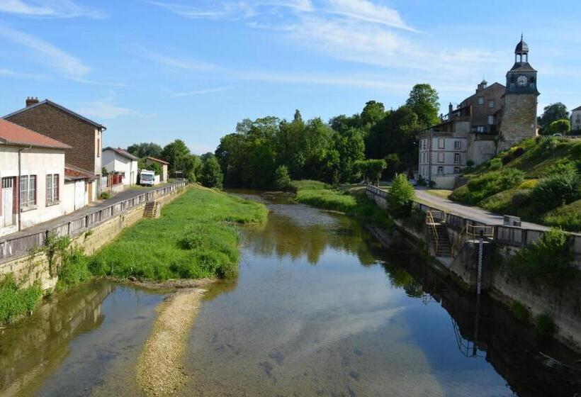 Отель Du Grand Monarque