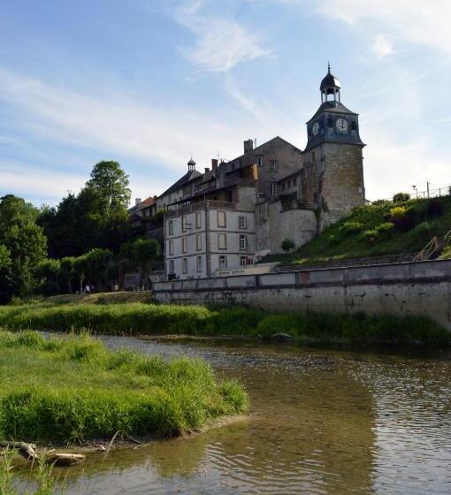 Отель Du Grand Monarque