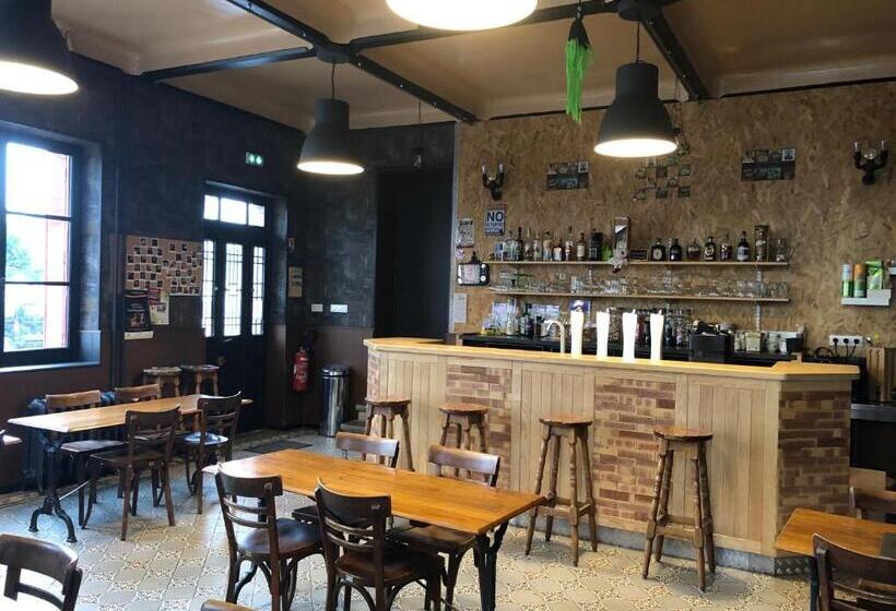 Отель Du Grand Monarque