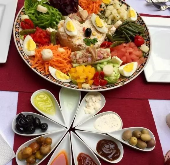 هتل Les Rêves De Marrakech