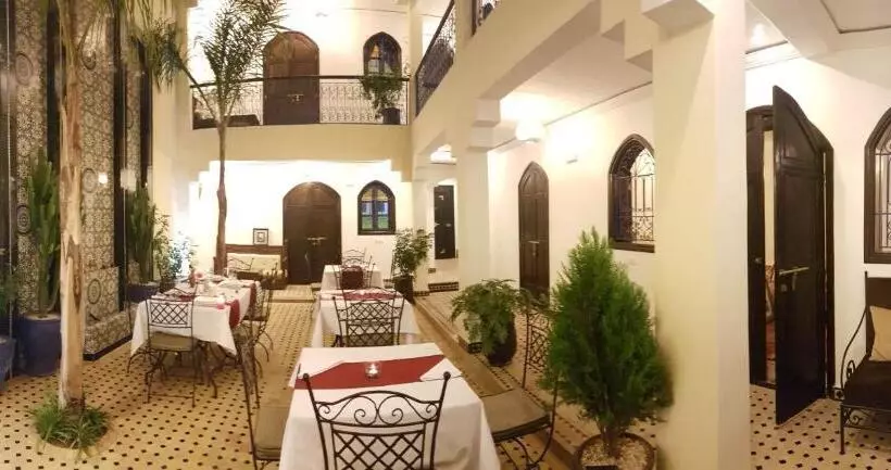 هتل Les Rêves De Marrakech