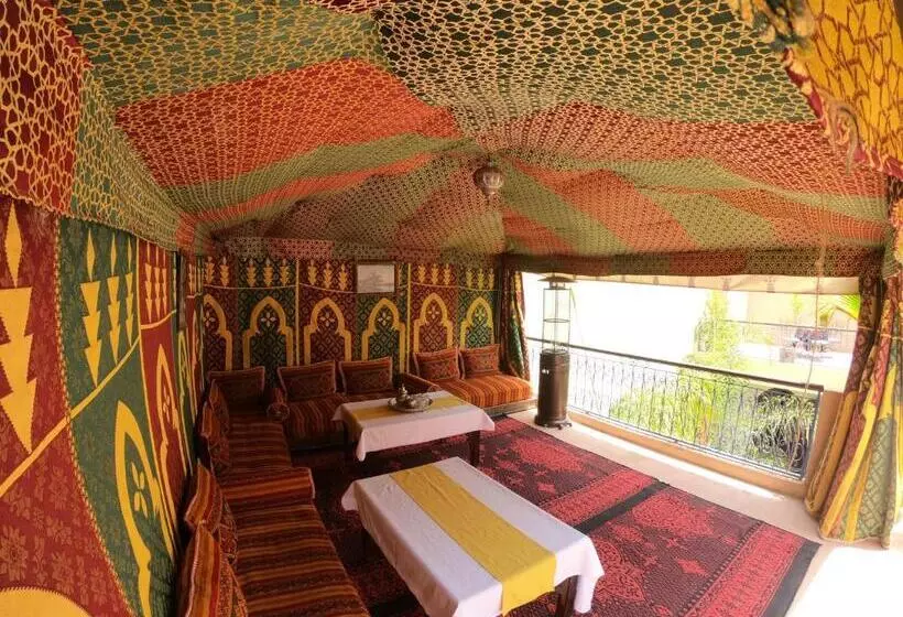 هتل Les Rêves De Marrakech