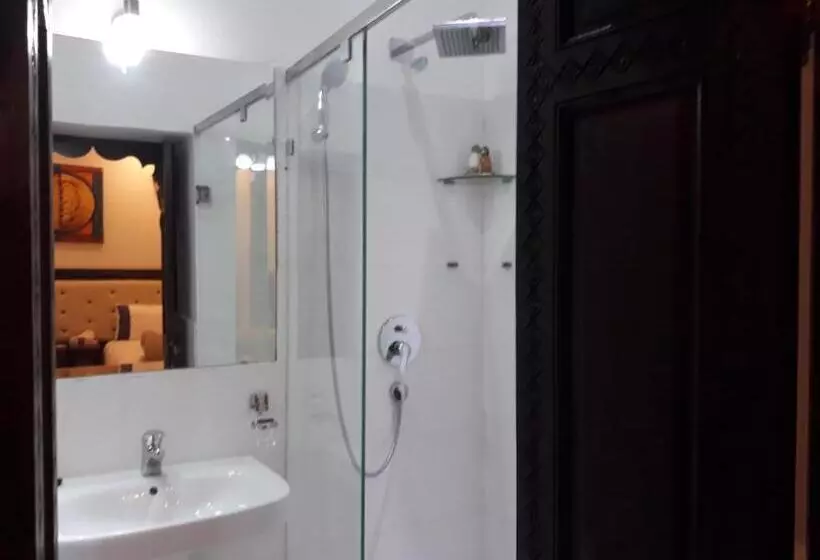 هتل Les Rêves De Marrakech