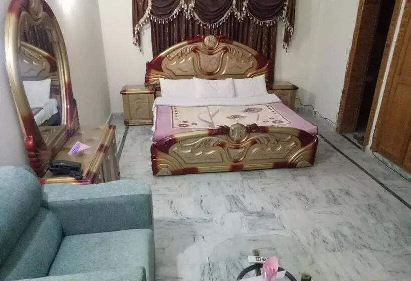هتل Orion International Guest House