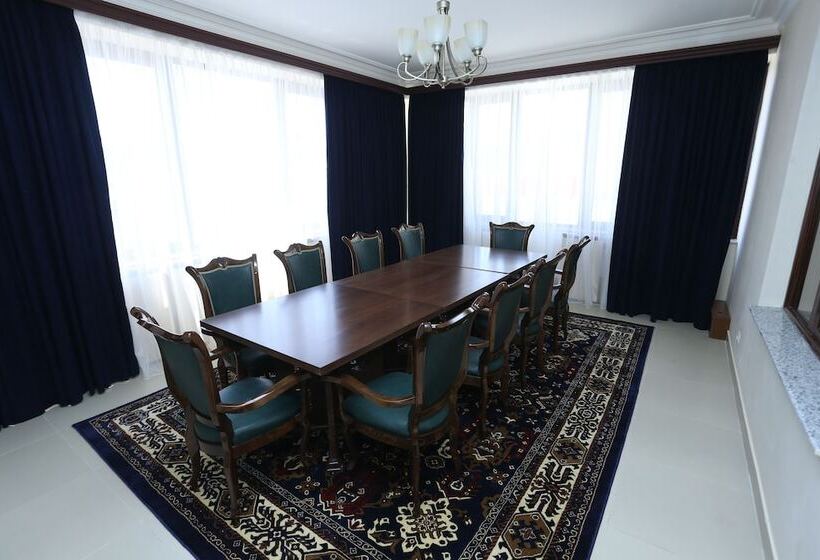 هتل Plaza Viktoria