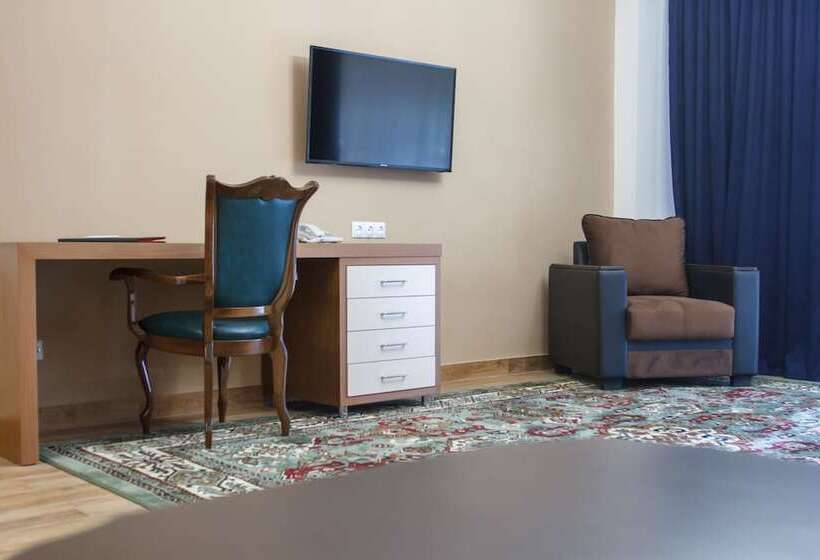 هتل Plaza Viktoria