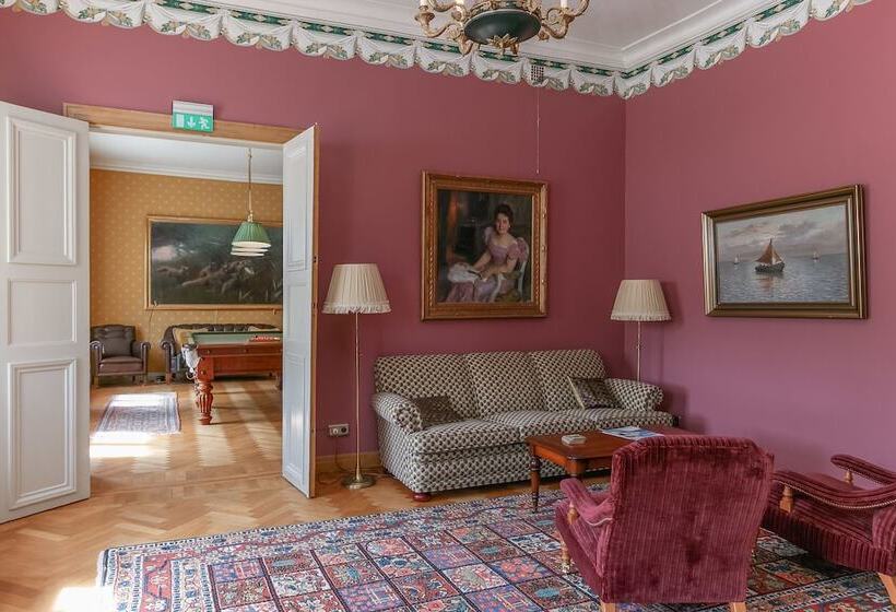 ホテル Storebro Herrgård