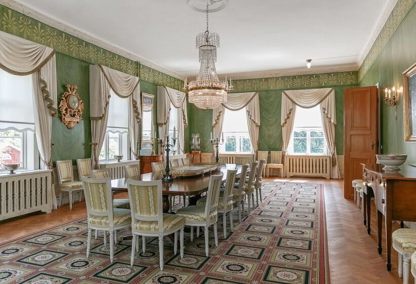 ホテル Storebro Herrgård