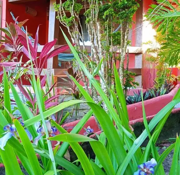 Novos Baianos Hostel E Pousada