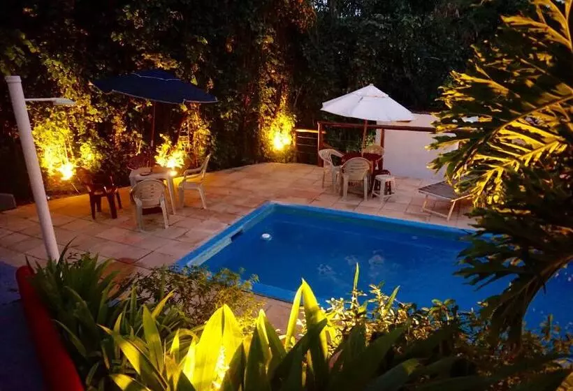 Novos Baianos Hostel E Pousada