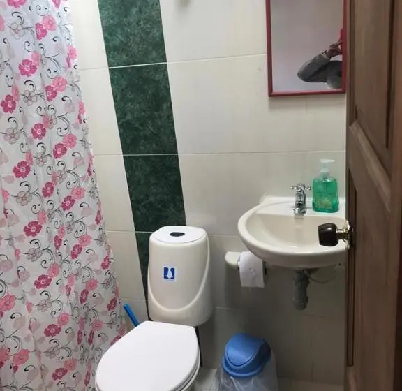 Sergeant Pepper S Hostel