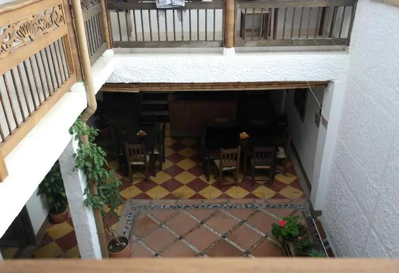Sergeant Pepper S Hostel