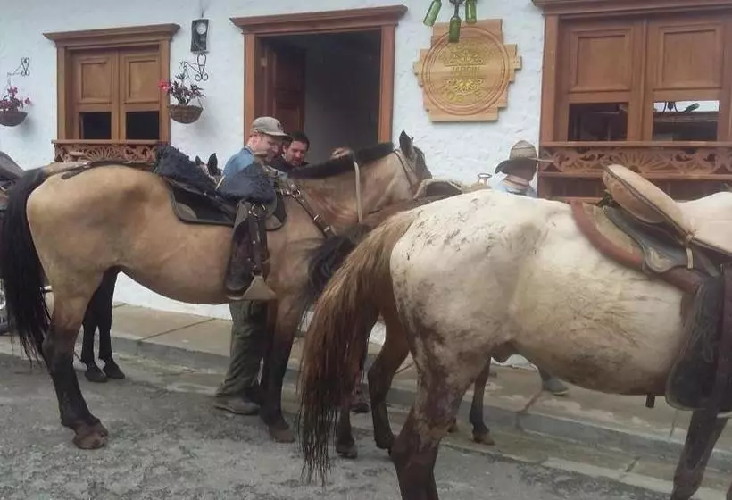 Sergeant Pepper S Hostel