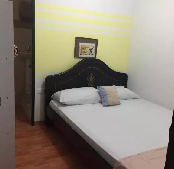 Yellow Hotel Maraya
