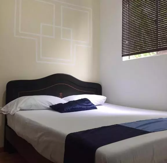Yellow Hotel Maraya