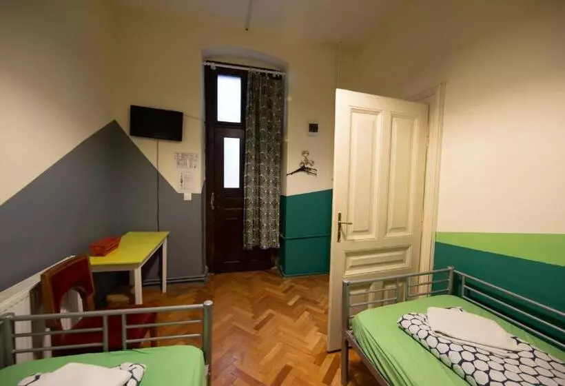 Hostel Cornel