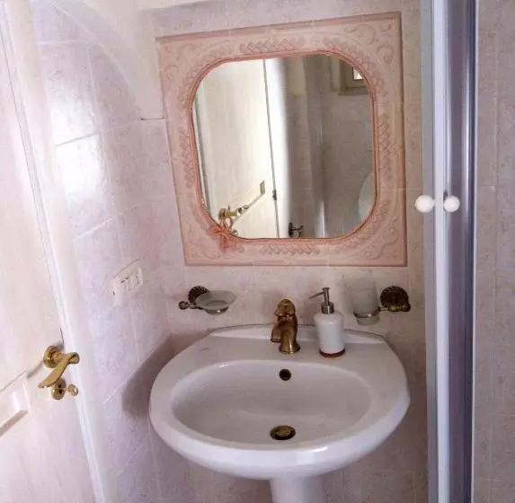 ベッドアンドブレックファースト Archetto Bianco