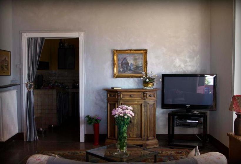 مبيت وإفطار L'andirivieni