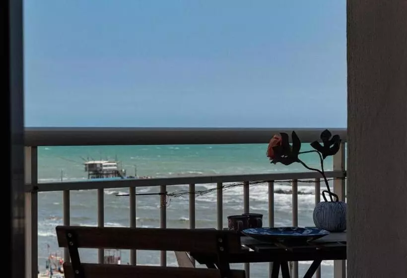 تختخواب و صبحانه Locanda Dell'adriatica