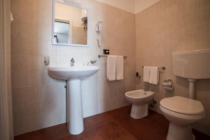 ベッドアンドブレックファースト Metropoli S