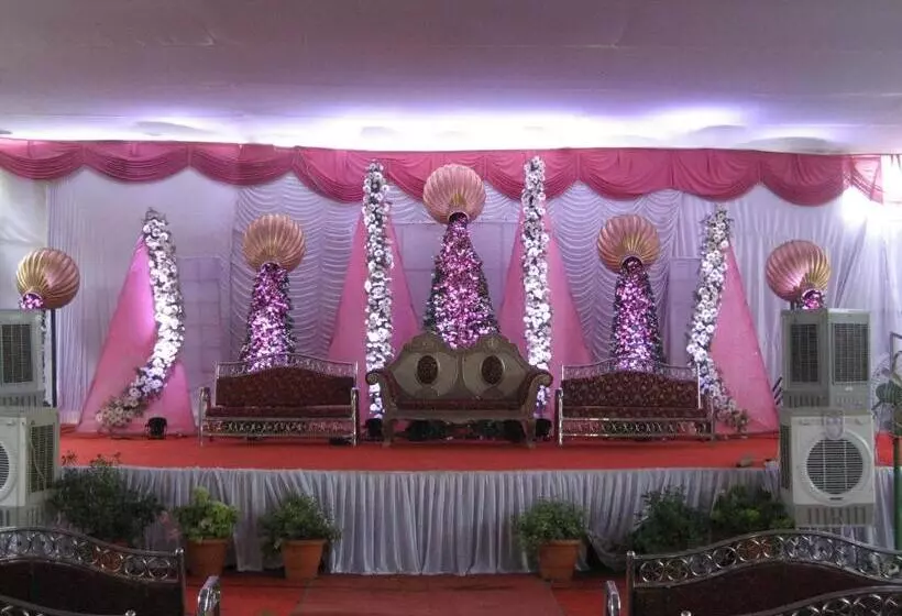 Hotel Ayodhya
