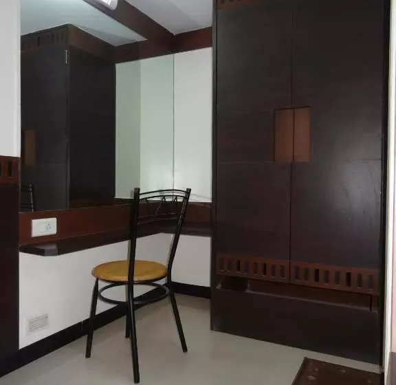 Hotel Ayodhya