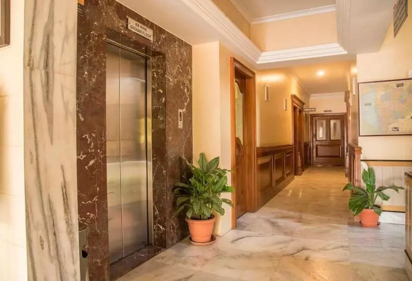 Hotel Ayodhya