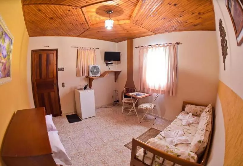 Hotelli Pousada Villa Da Montanha