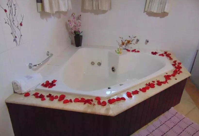 Hotelli Pousada Villa Da Montanha