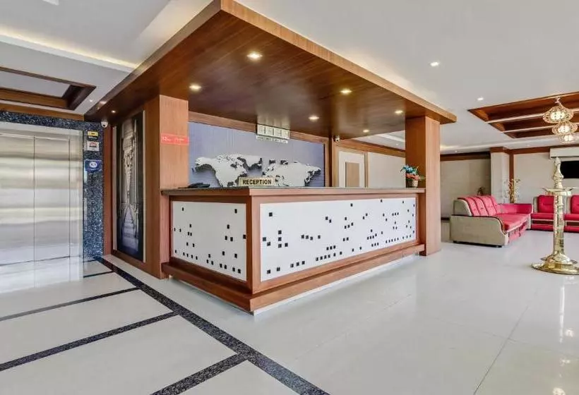 ホテル Treebo Trend Amalas Residency