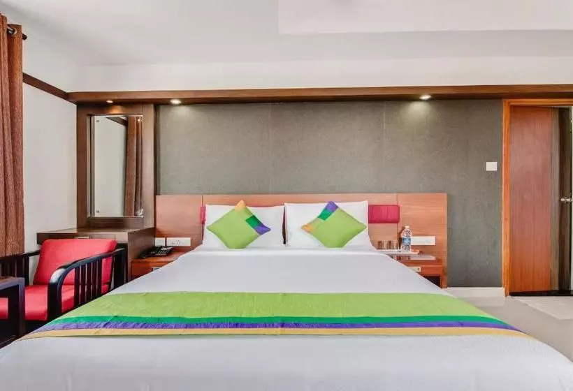 ホテル Treebo Trend Amalas Residency