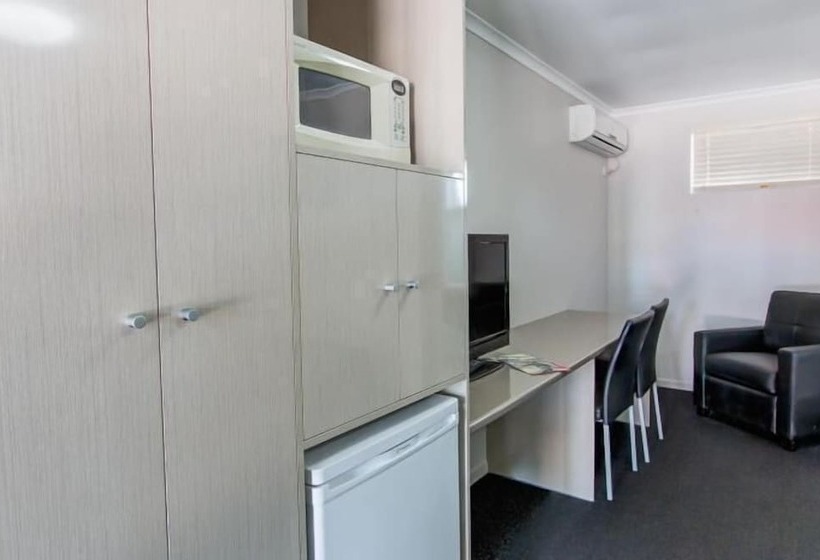 מוטל Galaxy Mackay Motor Inn