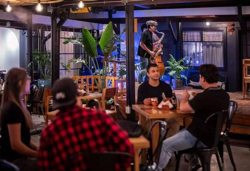 ユースホステル Selina San Jose