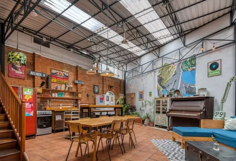 ユースホステル Selina San Jose