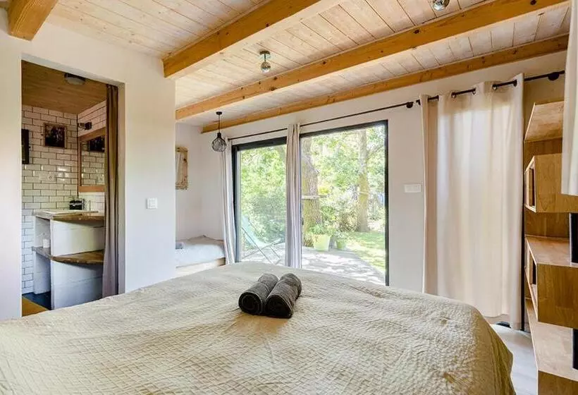 ベッドアンドブレックファースト Board 'n Breakfast