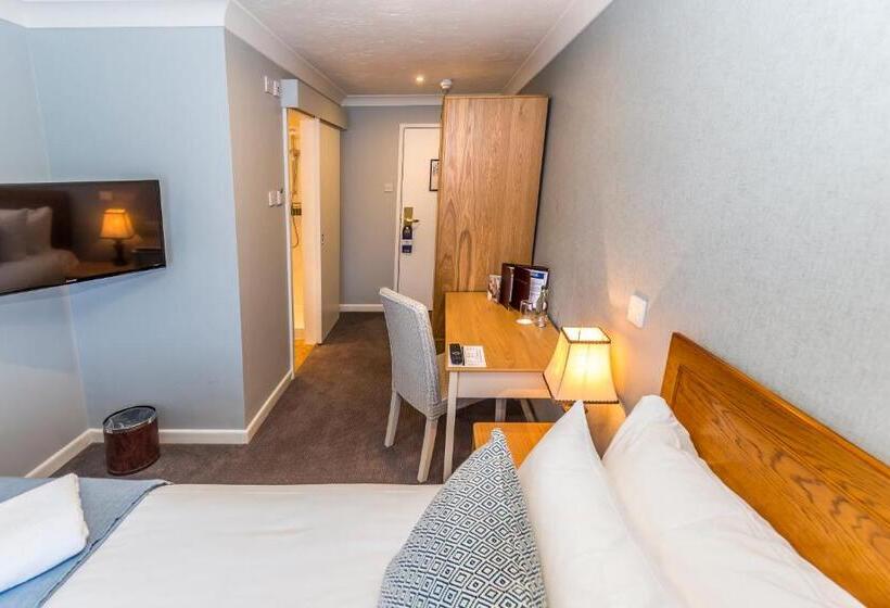 فندق Connaught Lodge