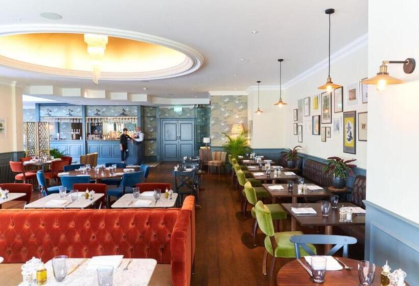 فندق Connaught Lodge