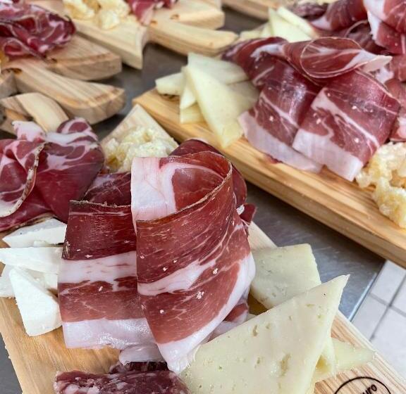 ホテル Il Cinghialetto