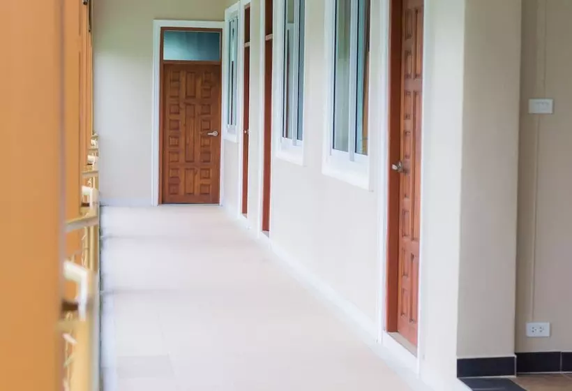 ホテル Ubon Best Place