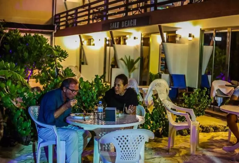 پانسیون Salt Beach