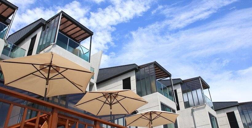 The Marine Pool Villa