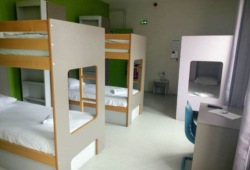 호스텔 Auberge Des Remparts