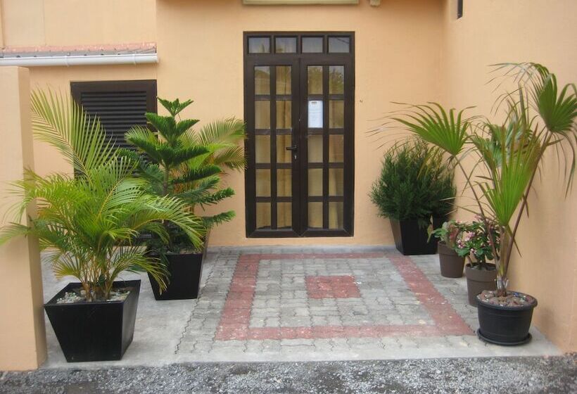 تختخواب و صبحانه Sm Lodge Mauritius