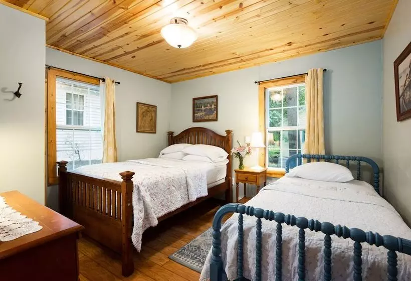 ベッドアンドブレックファースト Thorp House Inn & Cottages