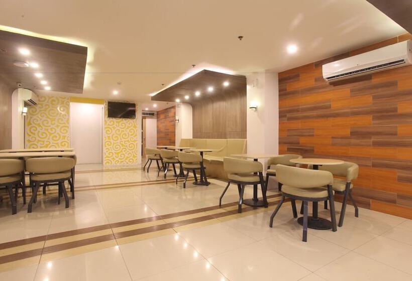 فندق 99 Monumento Caloocan