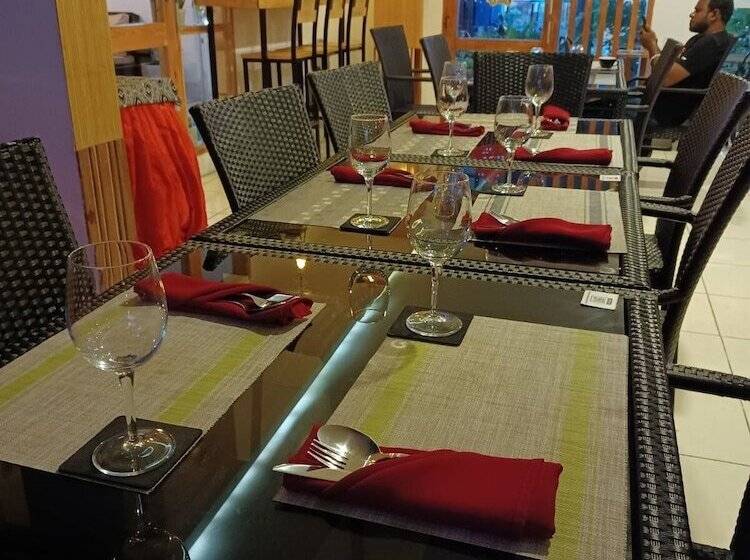 هتل Beach Grand & Spa Premium