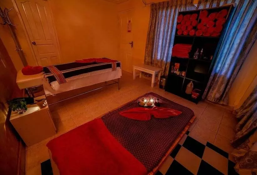 هتل Beach Grand & Spa Premium