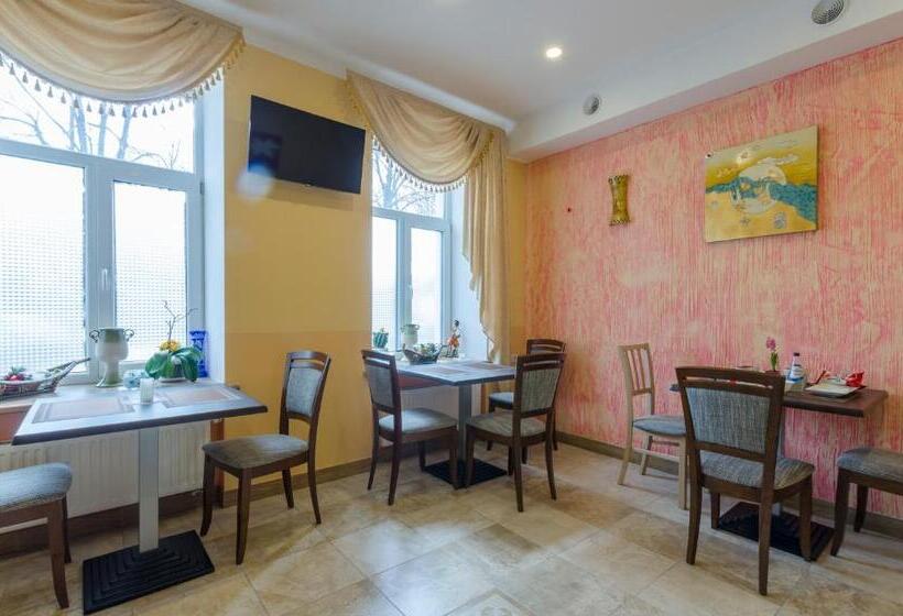 هتل Gogol Park Rooms