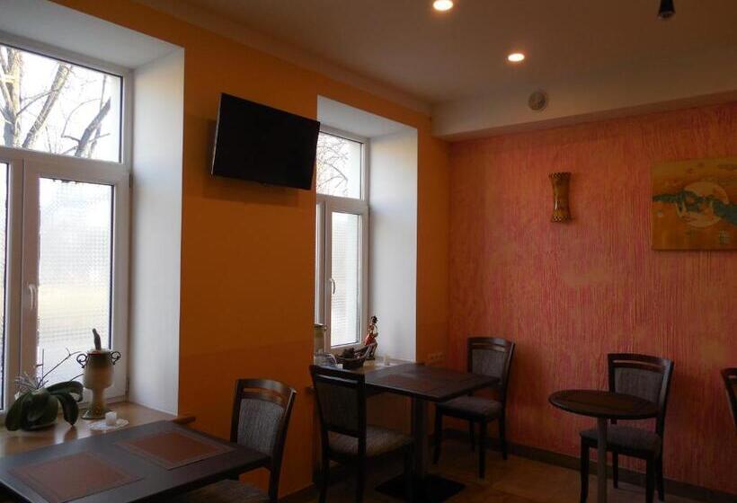 هتل Gogol Park Rooms