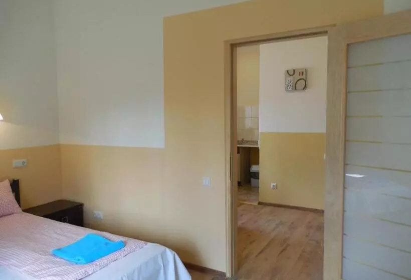 هتل Gogol Park Rooms
